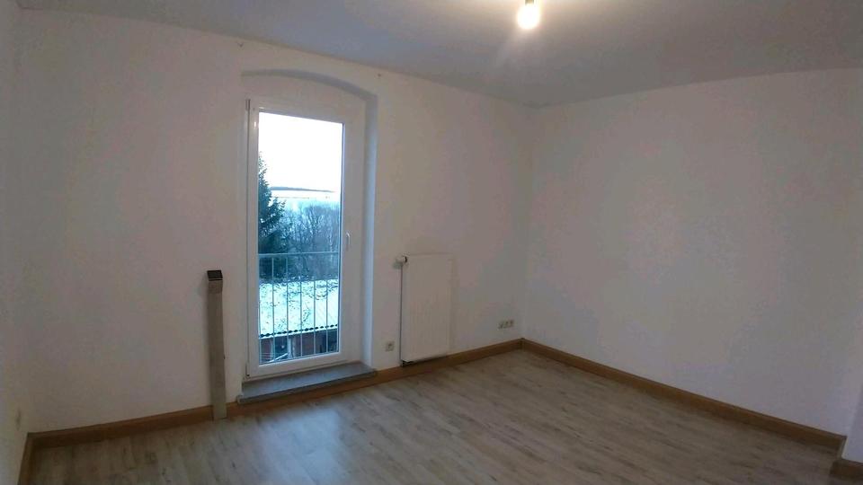Erdgeschoßwohnung Greiz - 1 Zimmer, 31 m&sup2;, 300&euro; | Angebot:24225303