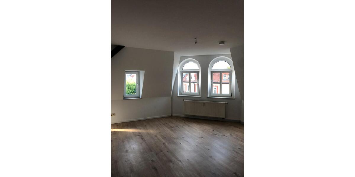 Dachgeschoßwohnung Gera - 1.5 Zimmer, 30 m&sup2;, 270&euro; | Angebot:26634660