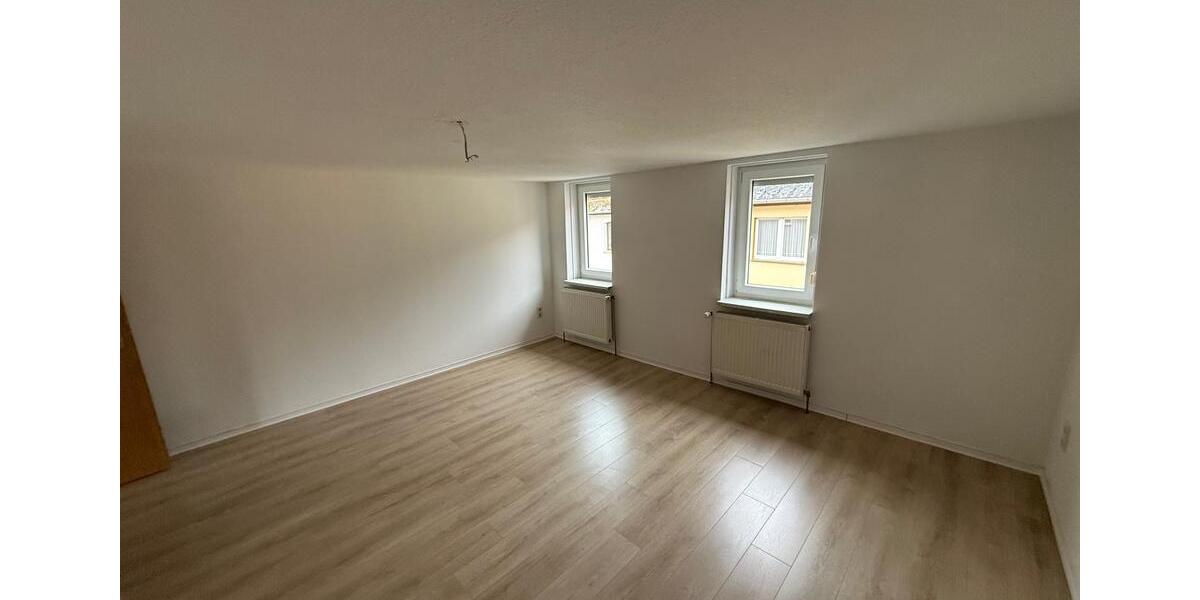 Etagenwohnung Auma-Weidatal Weidatal - 3 Zimmer, 64 m&sup2;, 335&euro; | Angebot:25138394