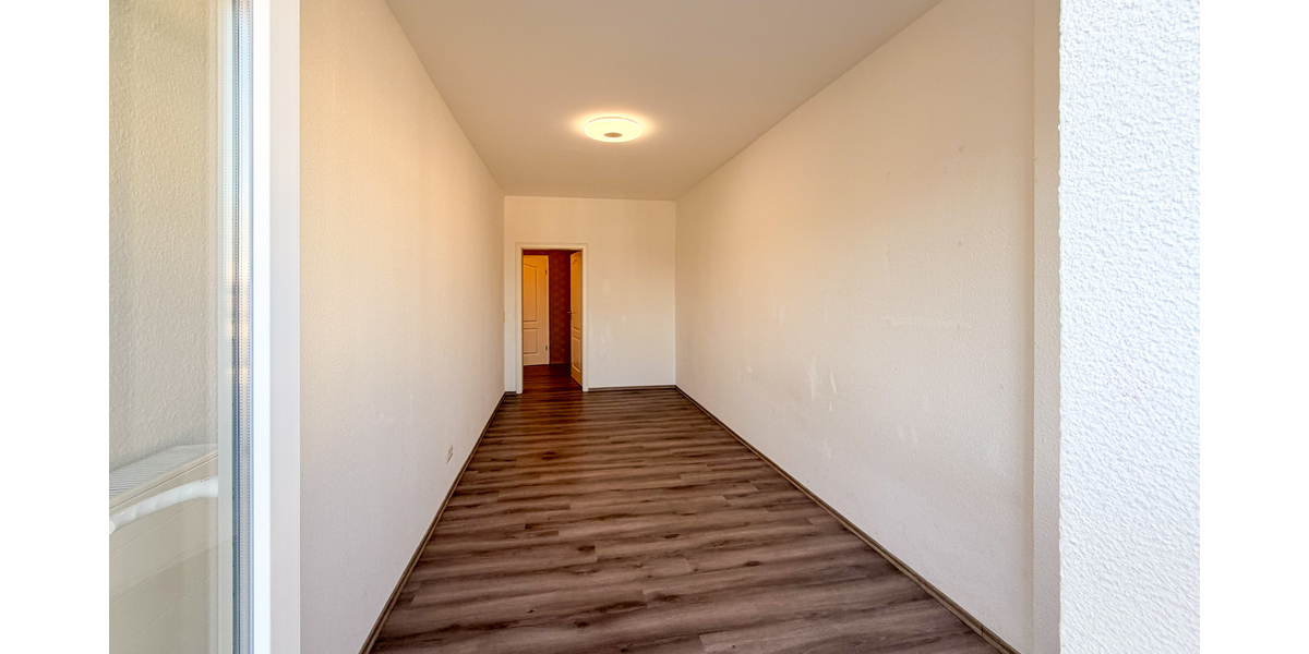 Einbauküche! Hochwertige 4 Raum-Wohnung mit modernem Bad und großem Balkon! Die Wohnung zum Wohlfühlen. - Dachgeschoßwohnung Gera Ostviertel | Angebot:26334831