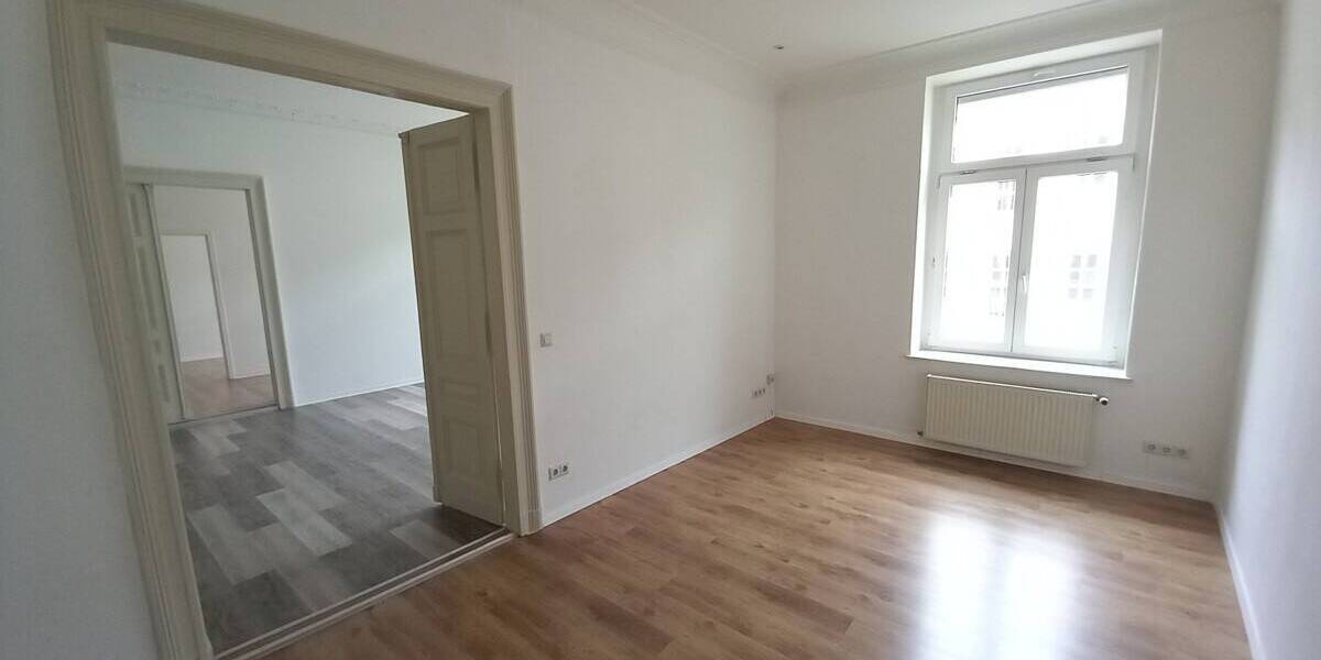Etagenwohnung Crimmitschau - 3 Zimmer, 100 m&sup2;, 550&euro; | Angebot:26187736