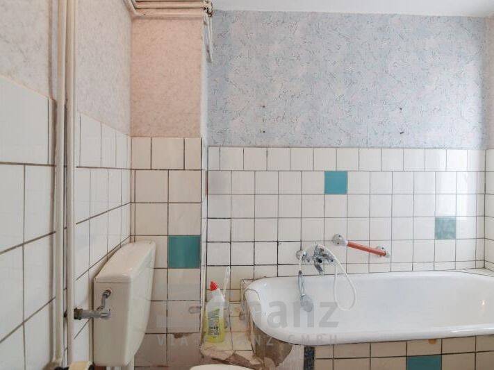 Reihenmittelhaus Crimmitschau - 5 Zimmer, 182 m&sup2;, 99.000&euro; | Angebot:26930213