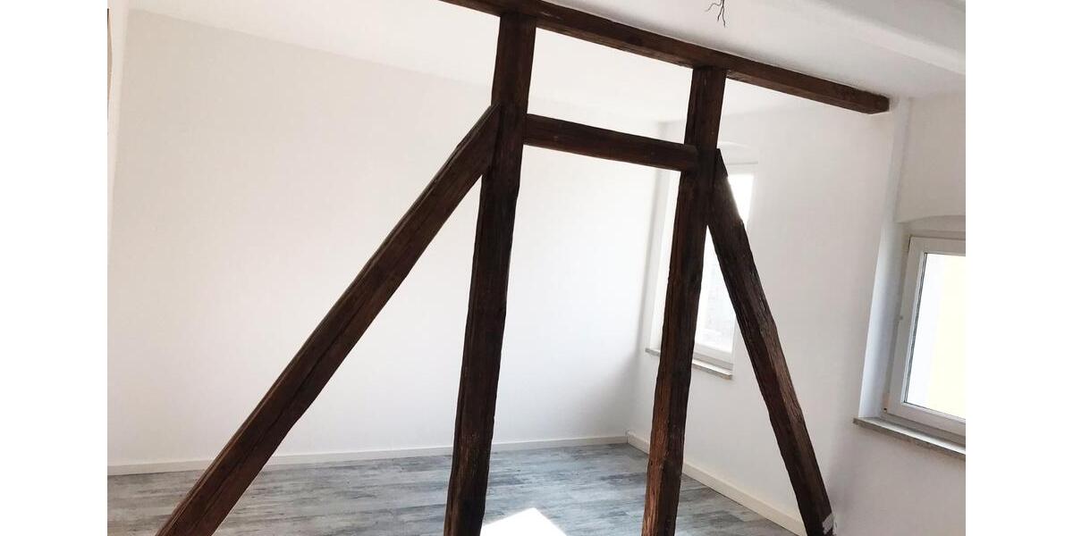Dachgeschoßwohnung Gera Alt-Taubenpreskeln - 4 Zimmer, 80 m&sup2;, 450&euro; | Angebot:26531226