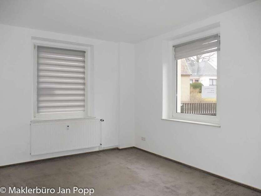 Wohnung zum Mieten in Werdau 245 € 50 m²