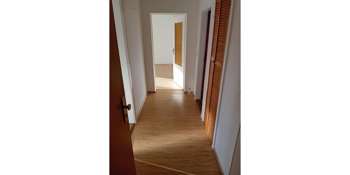 Erdgeschoßwohnung Rositz - 3 Zimmer, 56 m&sup2;, 255&euro; | Angebot:26163565