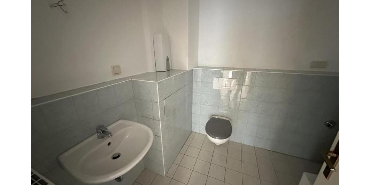 Gemütliche 3-Raum Wohnung im Zentrum von Gera! Nähe Hauptbahnhof! - Etagenwohnung Gera Ostviertel | Angebot:26386071