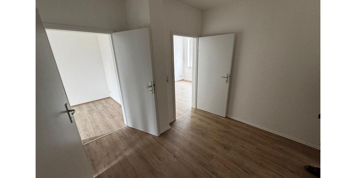 Etagenwohnung Crimmitschau - 3 Zimmer, 70 m&sup2;, 420&euro; | Angebot:26297235
