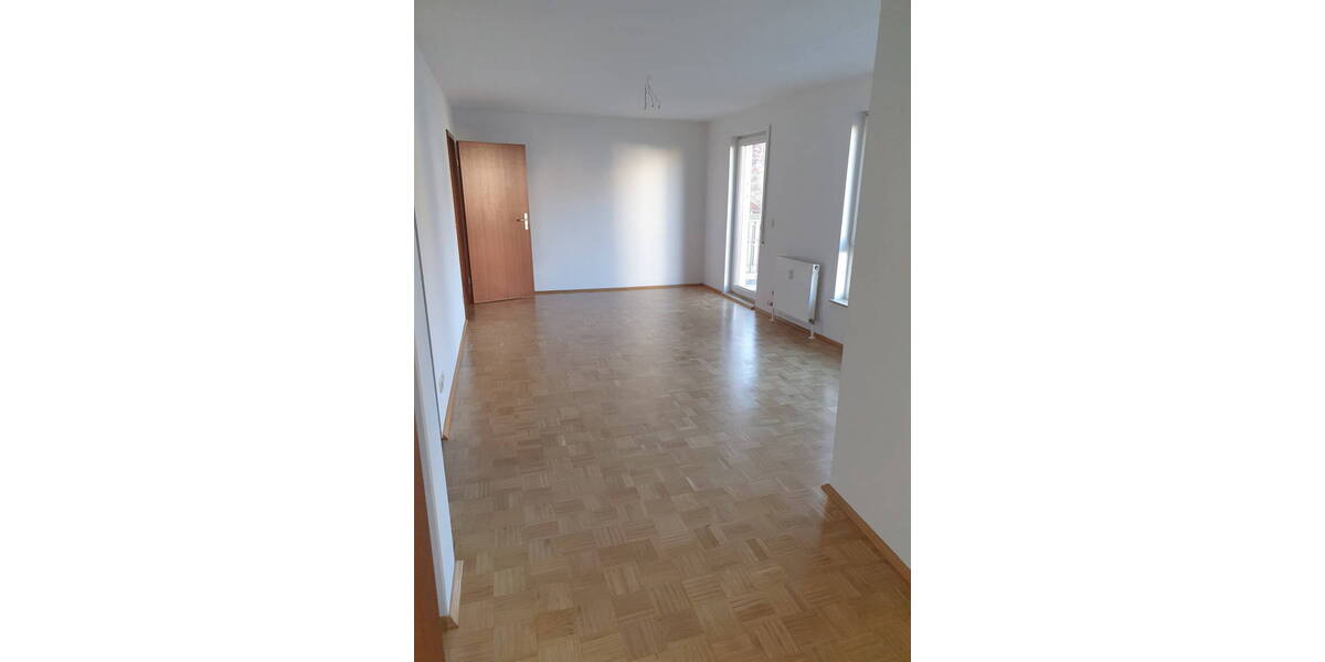 Etagenwohnung Crimmitschau - 2 Zimmer, 53 m&sup2;, 290&euro; | Angebot:26228549