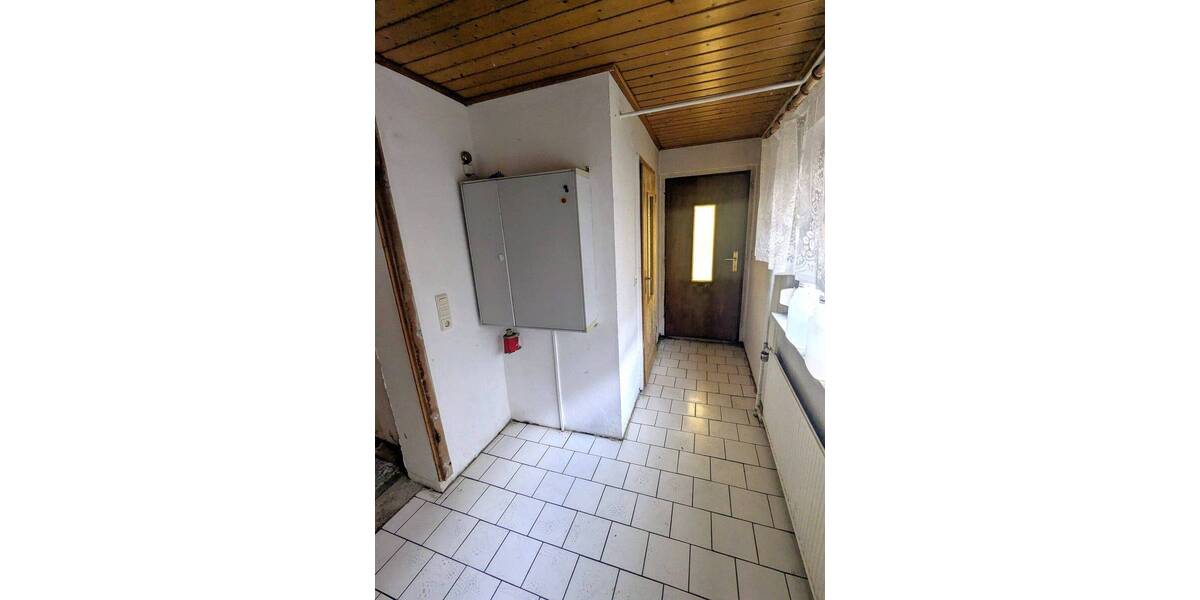 Mehrfamilienhaus, Wohnhaus Hermsdorf - 6 Zimmer, 155 m&sup2;, 79.000&euro; | Angebot:25703141