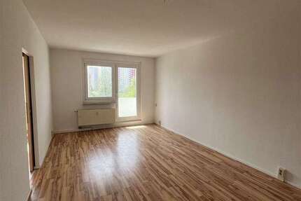 Wohnung zum Mieten in Gera 310 € 55.06 m²