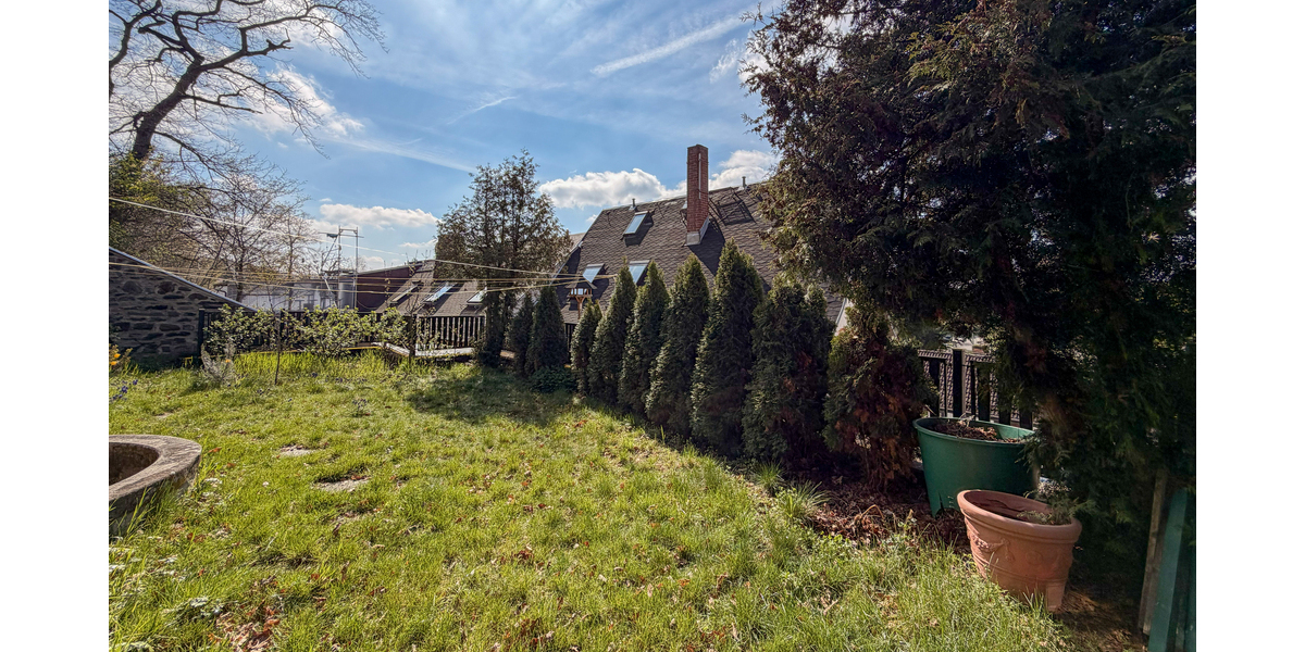 Charmantes Einfamilienhaus mit Substanz, Garage, Garten und Terrasse ! - Einfamilienhaus Gera Zwötzen | Angebot:26193442