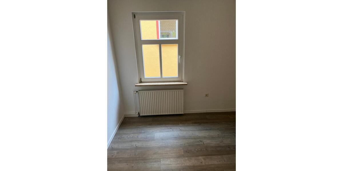 Dachgeschoßwohnung Triptis - 3 Zimmer, 72 m&sup2;, 490&euro; | Angebot:24712626