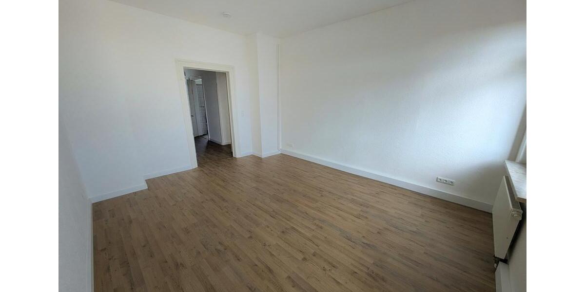Etagenwohnung Meerane - 3 Zimmer, 85 m&sup2;, 400&euro; | Angebot:26681048