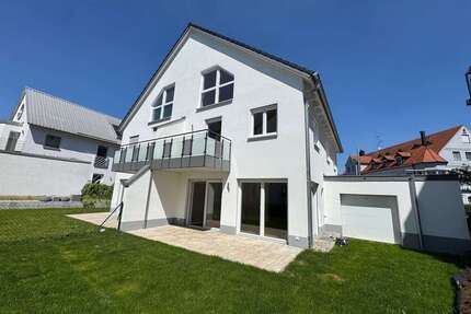Haus zum Kaufen in Neusäß 975.000 € 160.18 m²