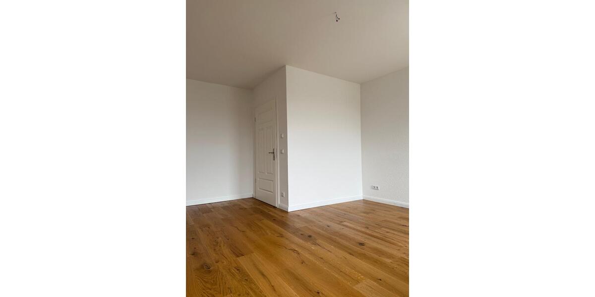 Dachgeschoßwohnung Meerane - 5 Zimmer, 117 m&sup2;, 1.300&euro; | Angebot:26325768
