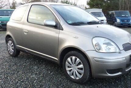 Toyota Yaris 98.202 km 2.699 &euro; Hermsdorf/Schleifreisen 07629