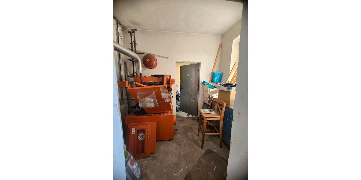 Etagenwohnung Meerane - 8 Zimmer, 180 m&sup2;, 50.000&euro; | Angebot:26757988