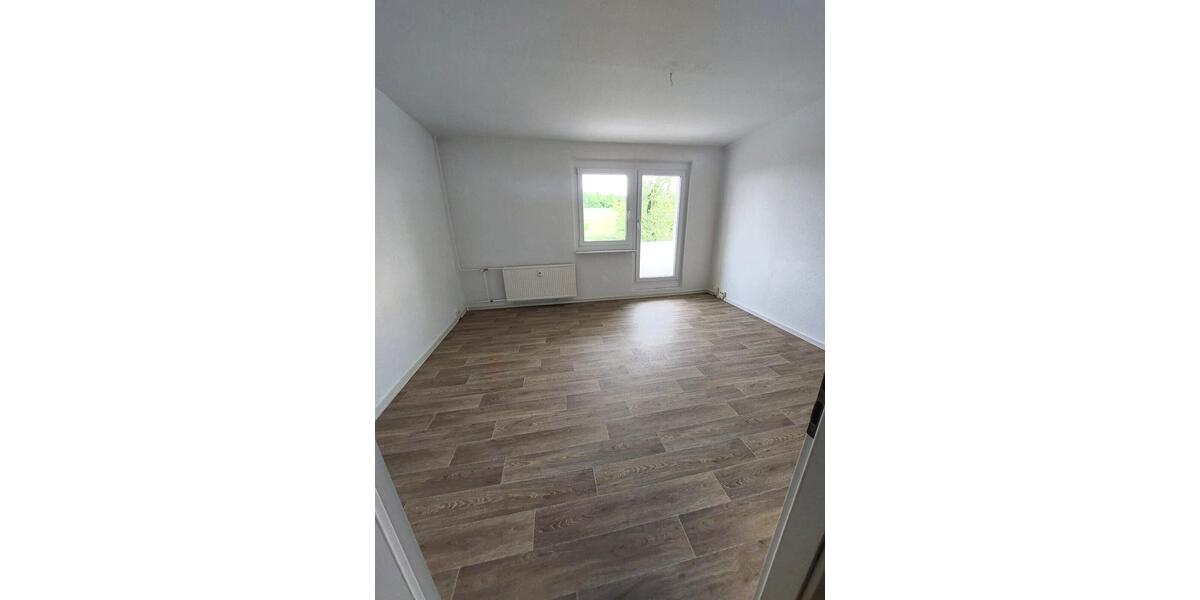 Etagenwohnung Gera Lusan - 2 Zimmer, 48 m&sup2;, 270&euro; | Angebot:25543301