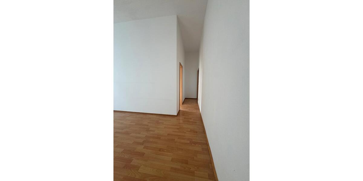 Etagenwohnung Altenburg - 5 Zimmer, 106 m&sup2;, 636&euro; | Angebot:25999857