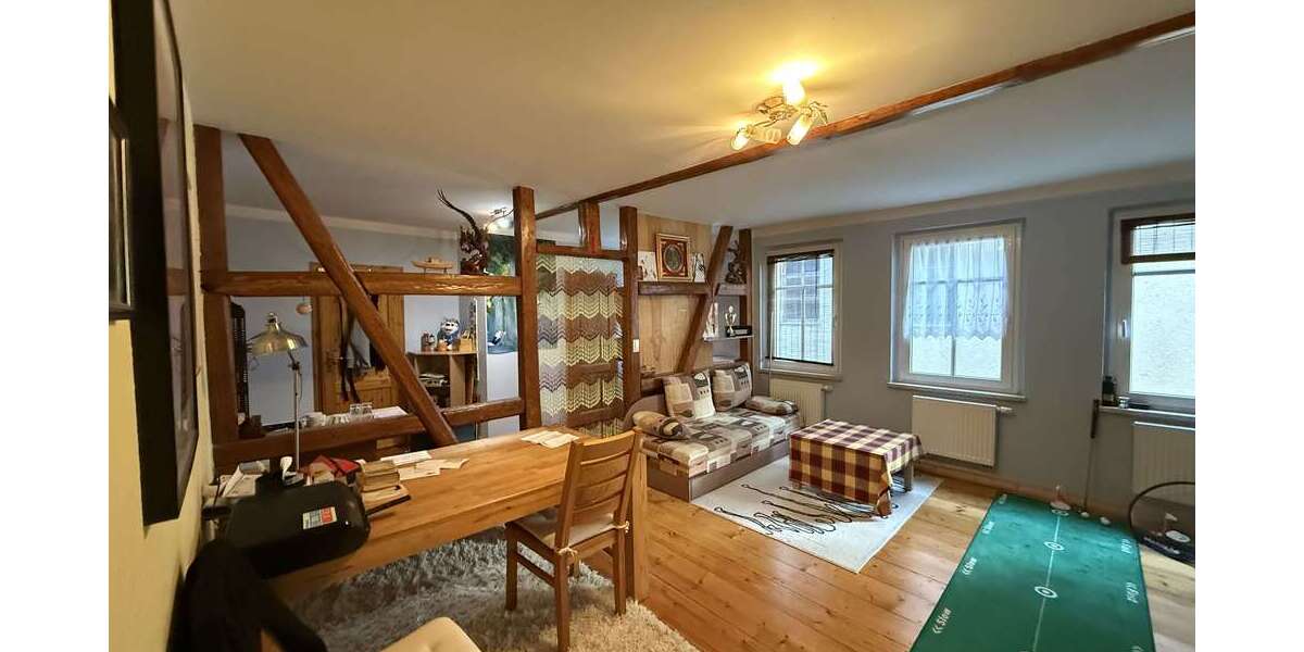 Einfamilienhaus Triptis - 9 Zimmer, 260 m&sup2;, 320.000&euro; | Angebot:24773455