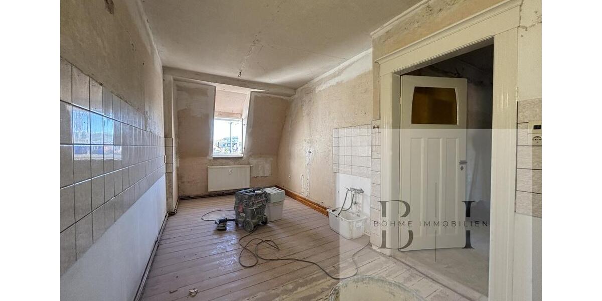 Dachgeschoßwohnung Gera Debschwitz - 3 Zimmer, 85 m&sup2;, 640&euro; | Angebot:26531426