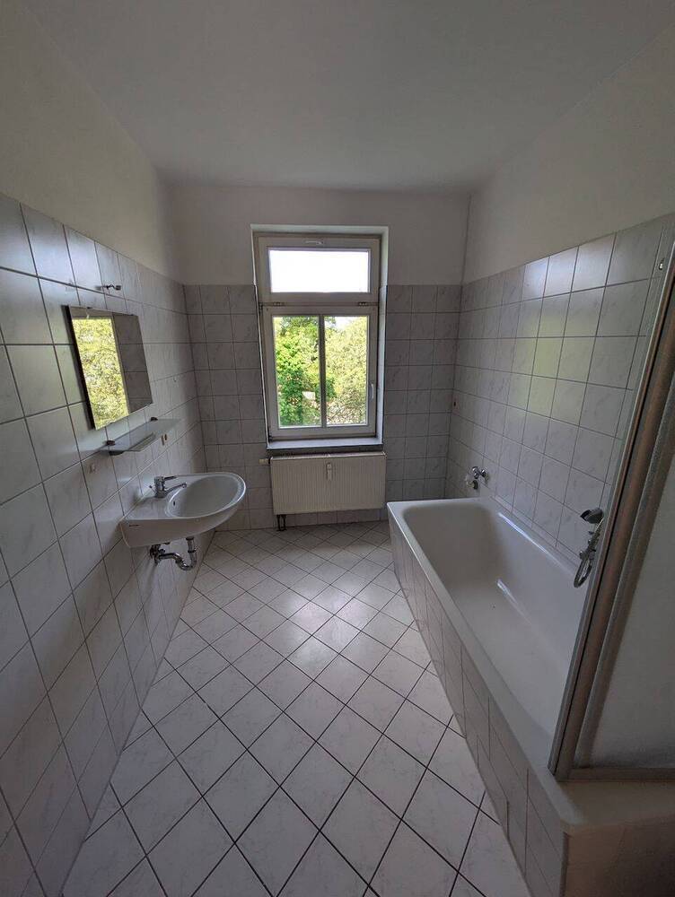 ++ gemütliche 2-Raum-Wohnung mit Wohnküche in zentraler Lage, nahe am Schwanenteich ++