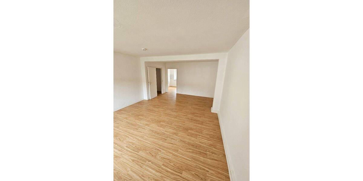 Etagenwohnung Altenburg Drescha - 3 Zimmer, 66 m&sup2;, 385&euro; | Angebot:26902607