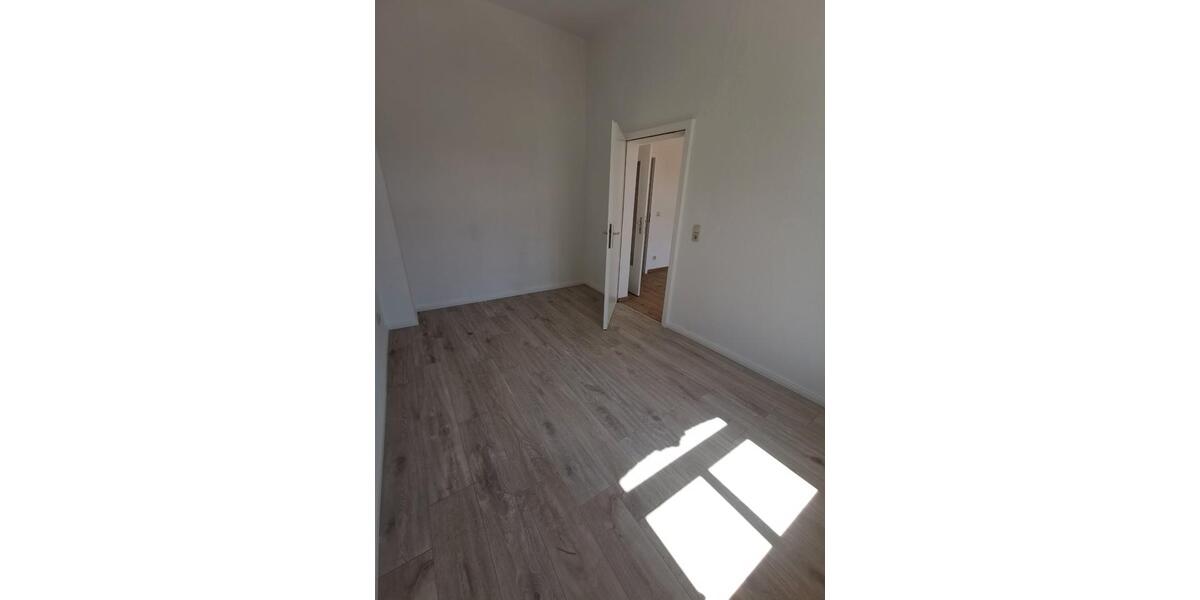 Hochparterre Werdau - 2 Zimmer, 45 m&sup2;, 260&euro; | Angebot:26261372