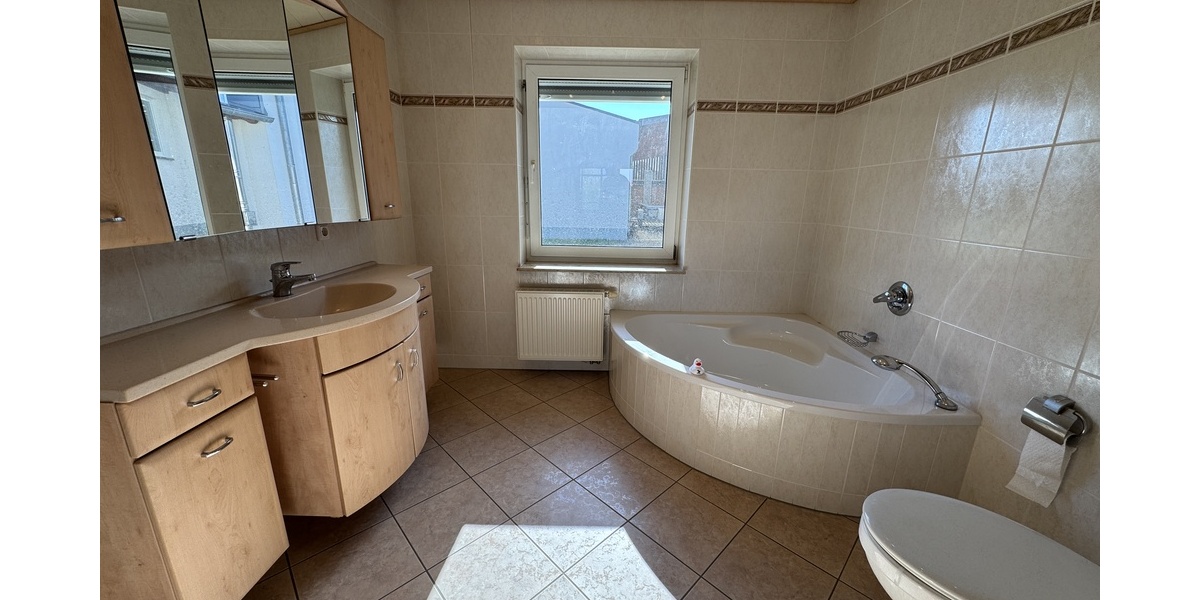 Haus zur Miete mit Einbauküche, Möbel, Wintergarten, Terrasse! Garten! Carport! - Bungalow Gera Alt-Bieblach | Angebot:27718786