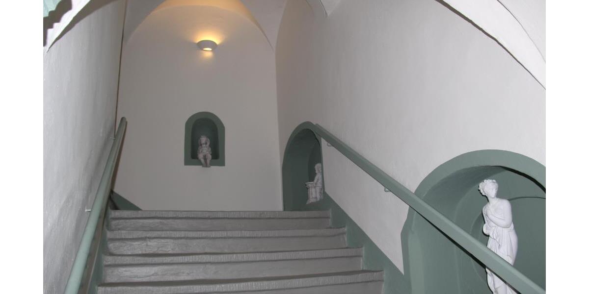 Einbauküche! Hochwertige 4 Raum-Wohnung mit modernem Bad und großem Balkon! Die Wohnung zum Wohlfühlen. - Dachgeschoßwohnung Gera Ostviertel | Angebot:26334831