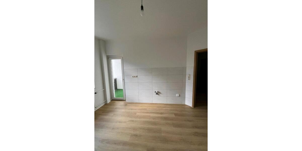 Etagenwohnung Gera Alt-Bieblach - 2 Zimmer, 55 m&sup2;, 300&euro; | Angebot:25976128