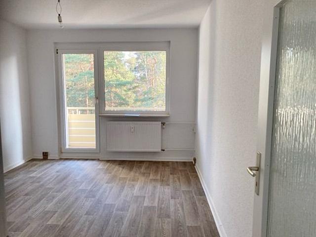 Etagenwohnung Hermsdorf - 3 Zimmer, 60 m&sup2;, 350&euro; | Angebot:26279106