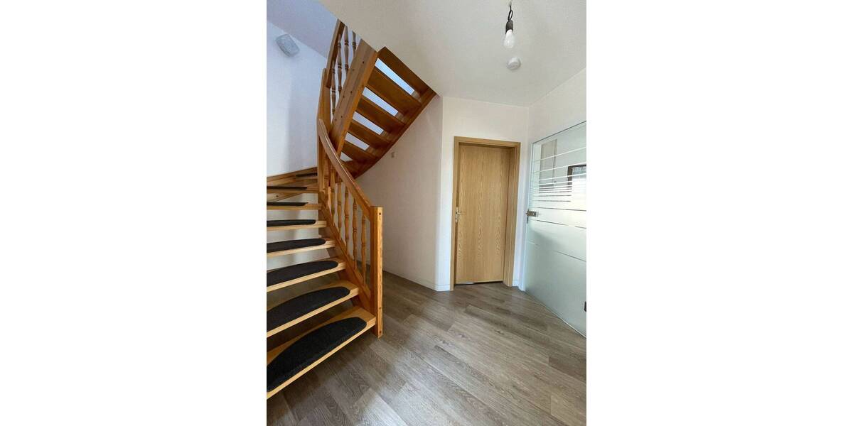 Einfamilienhaus Meerane - 4 Zimmer, 110 m&sup2;, 299.000&euro; | Angebot:26242438