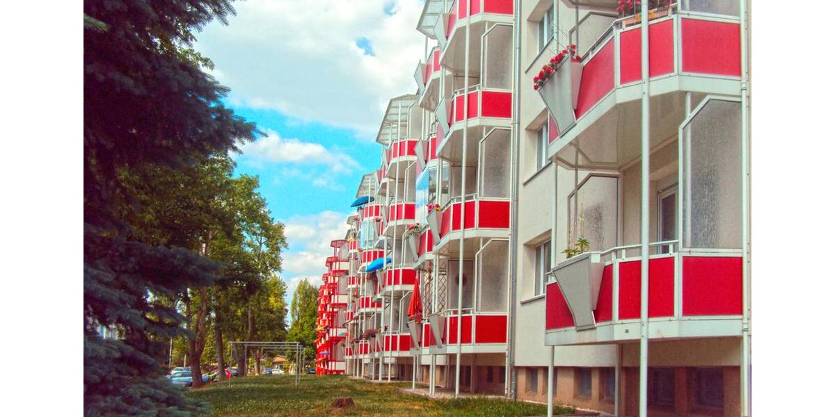 Sanierte 3-Raum-Wohnung mit Badewanne und Balkon im schönen Stadtteil Zwötzen 3 zimmer