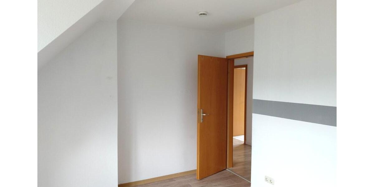 Dachgeschoßwohnung Elsteraue - 3.5 Zimmer, 85 m&sup2;, 470&euro; | Angebot:26233704