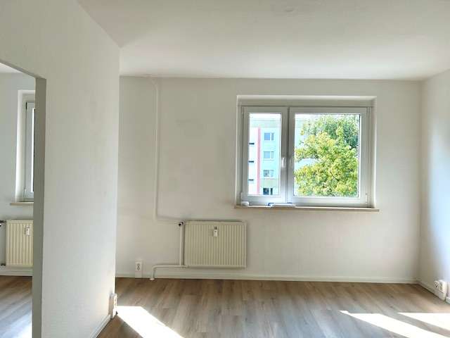 Etagenwohnung Gera Lusan - 5 Zimmer, 107 m&sup2;, 600&euro; | Angebot:26185854
