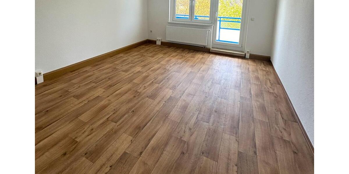Etagenwohnung Weida - 3 Zimmer, 60 m&sup2;, 330&euro; | Angebot:26366931