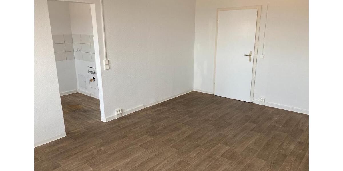 Dachgeschoßwohnung Gera - 3 Zimmer, 64 m&sup2;, 365&euro; | Angebot:25417613