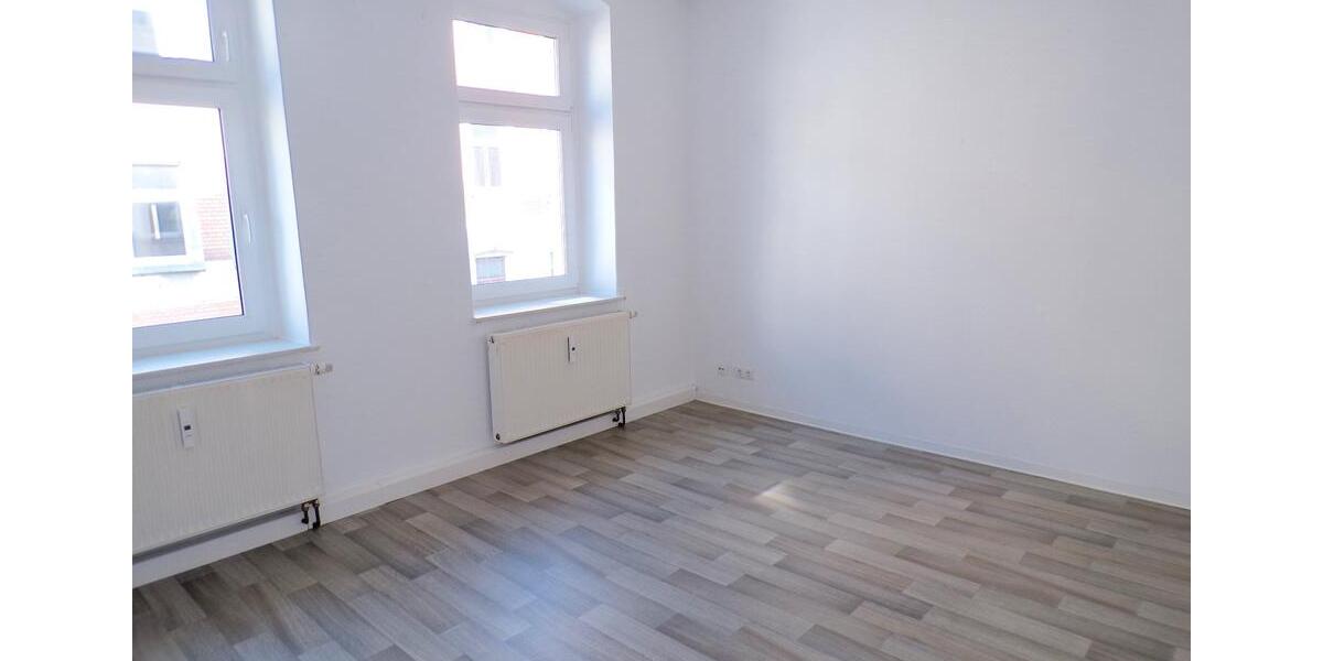 Etagenwohnung Werdau - 5 Zimmer, 108 m&sup2;, 599&euro; | Angebot:25865190