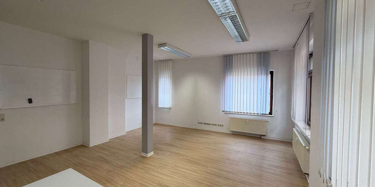 Büro in Greiz 450 € 93.83 m² zimmer