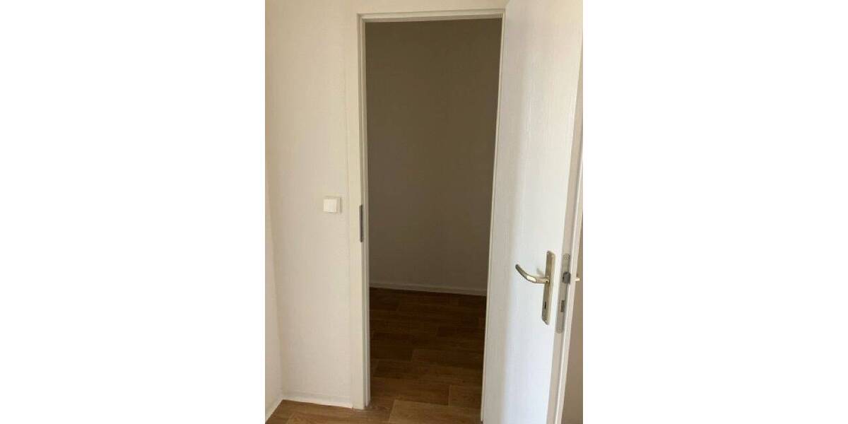 Etagenwohnung Gera Lusan - 4 Zimmer, 89 m&sup2;, 490&euro; | Angebot:26879183