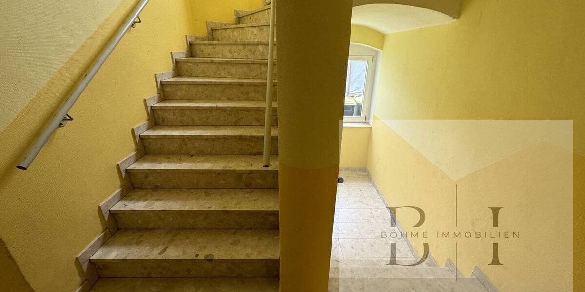 Etagenwohnung Gera Innenstadt - 2 Zimmer, 52 m&sup2;, 350&euro; | Angebot:26273818