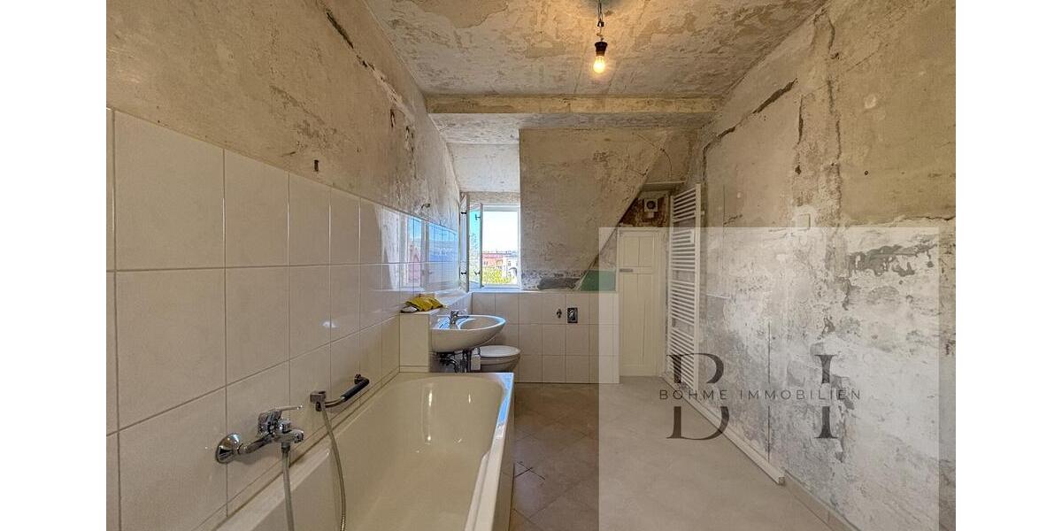 Dachgeschoßwohnung Gera Debschwitz - 3 Zimmer, 85 m&sup2;, 640&euro; | Angebot:26531426