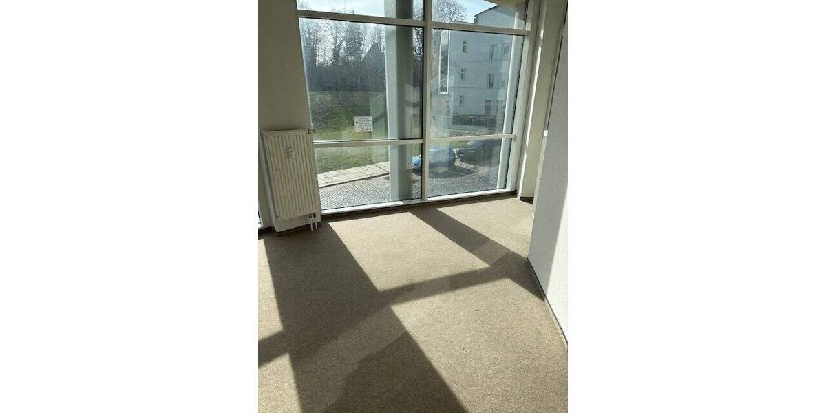 BüroPraxis in günstig gelegenem WGH, Neubau 1996, 1.OG, ca. 125 m², Balkon, Modernisierungsbedarf 3 zimmer