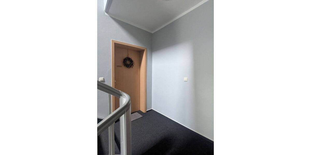 Etagenwohnung Hermsdorf - 3 Zimmer, 71 m&sup2;, 98.000&euro; | Angebot:26160265