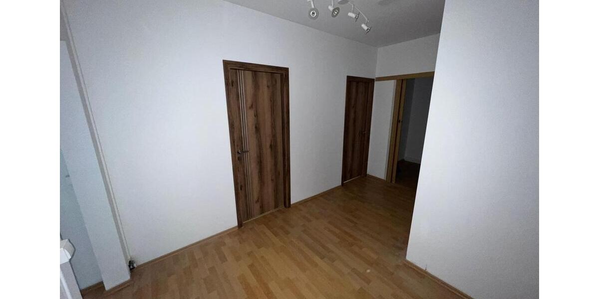 Provisionsfrei 3 Zim ETW 88qm Balkon Stellplatz Gera-Lusan 3 zimmer