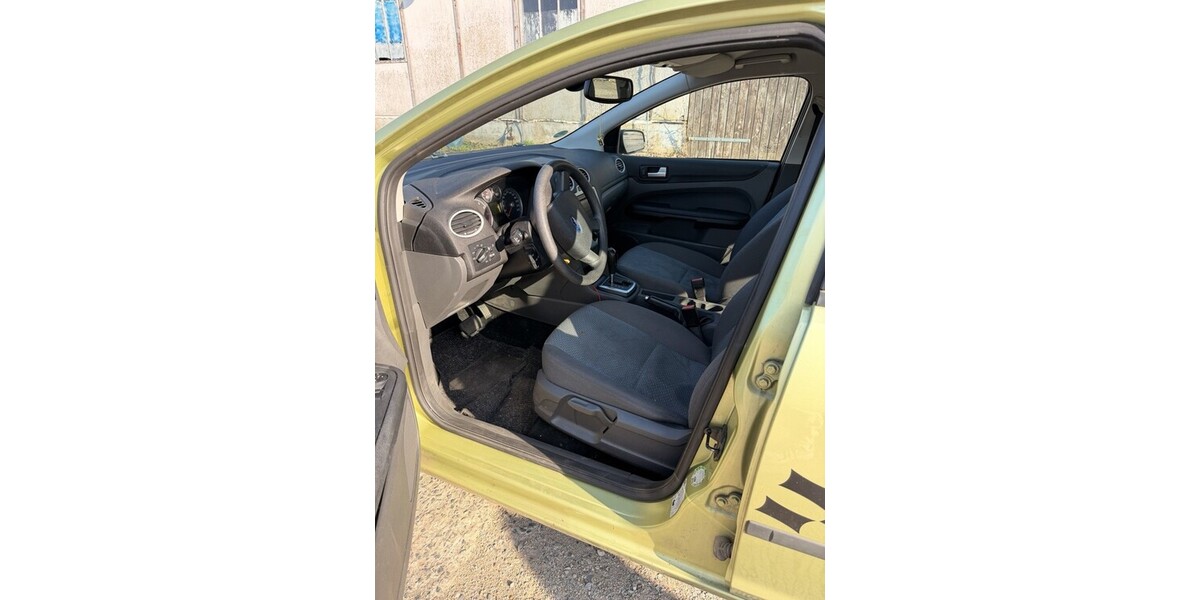 Ford Focus 165.000 km 2.950 &euro; Gera 07545