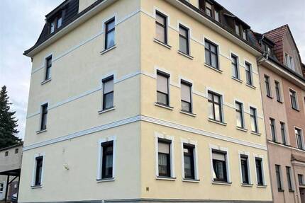 Vollvermietetes MFH mit Garagen, Hinterhaus und einem extra Grundstück! zimmer