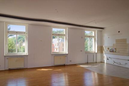 Lichtdurchflutete, offen gestaltete Wohnung mit Doppelgarage 3 zimmer