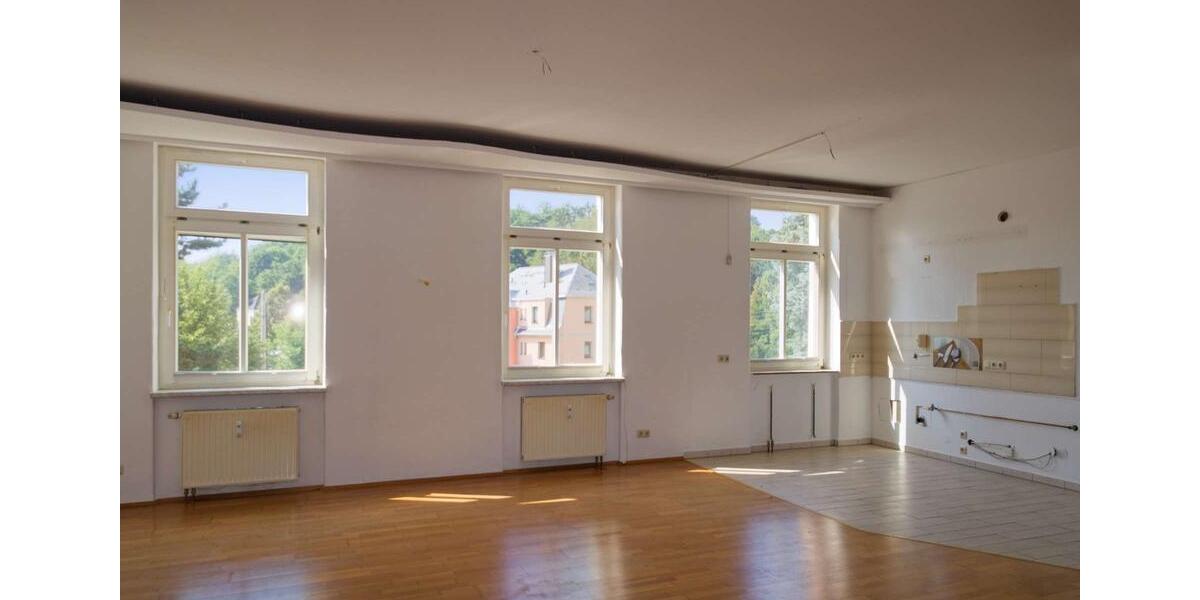 Lichtdurchflutete, offen gestaltete Wohnung mit Doppelgarage 3 zimmer